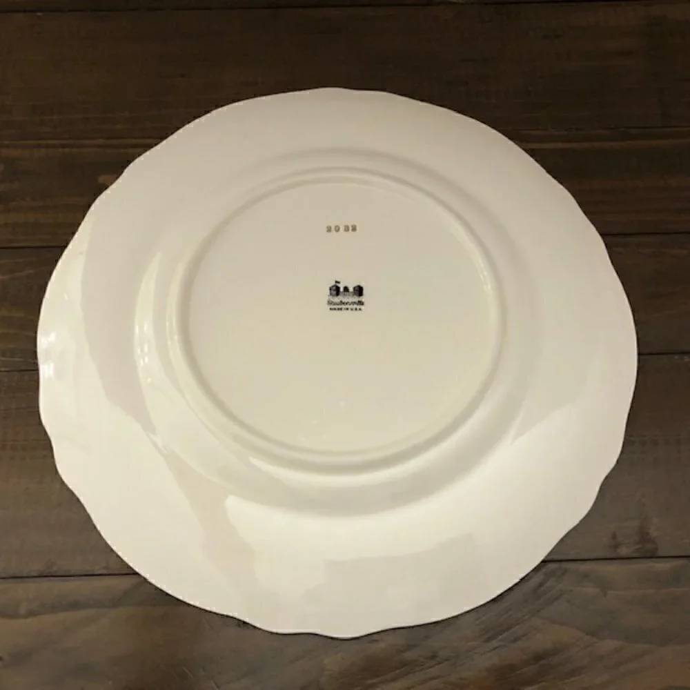 𝅺STEUBENVILLE 2032 Red Rim w/ Gold Filigree & Floral Center Dinner Plate